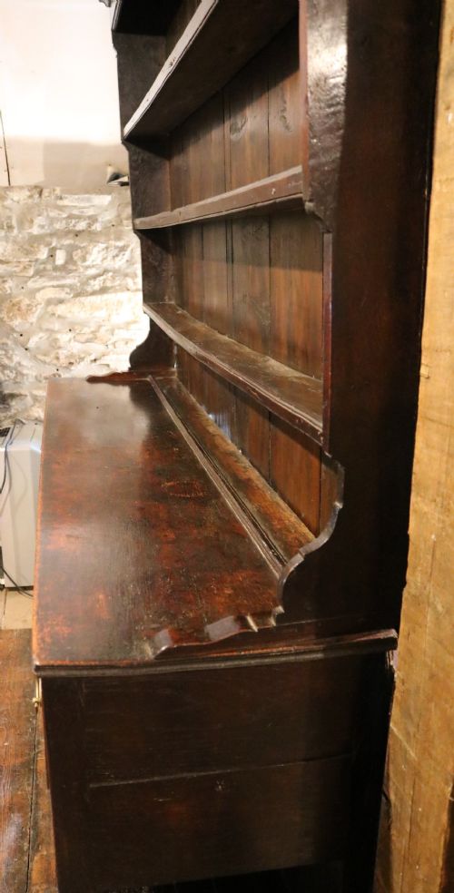 GEORGIAN WELSH OAK DRESSER WITH POTBOARD BASE C1760 - ADDITIONAL PHOTO 7