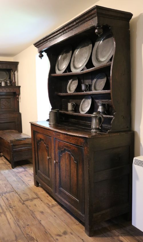 RARE WELSH OAK CUPBOARD DRESSER CIRCA 1690 - ADDITIONAL PHOTO 4