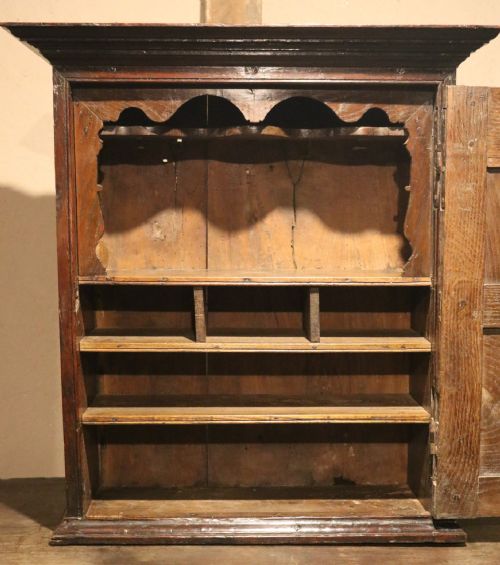FINE SMALL WELSH WALL SPICE CUPBOARD CIRCA 1760 - ADDITIONAL PHOTO 6