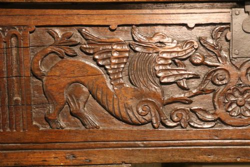SMALL WELSH ELIZABETHAN CARVED OAK CHEST - ADDITIONAL PHOTO 2