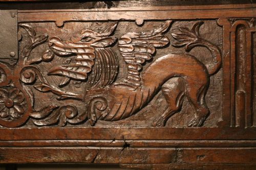 SMALL WELSH ELIZABETHAN CARVED OAK CHEST - ADDITIONAL PHOTO 3