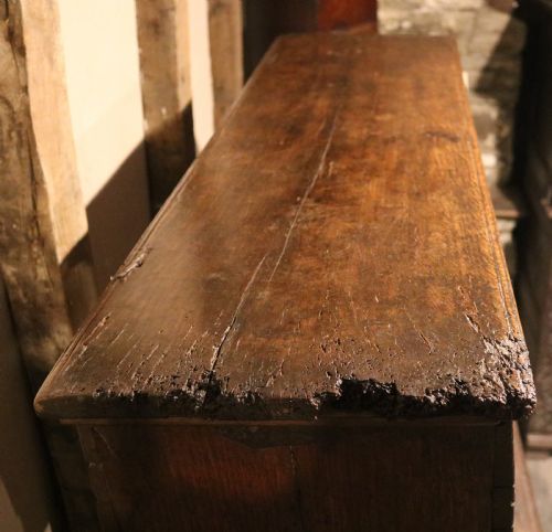SMALL WELSH ELIZABETHAN CARVED OAK CHEST - ADDITIONAL PHOTO 6