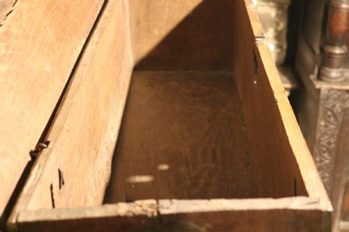 SMALL WELSH ELIZABETHAN CARVED OAK CHEST - ADDITIONAL PHOTO 13