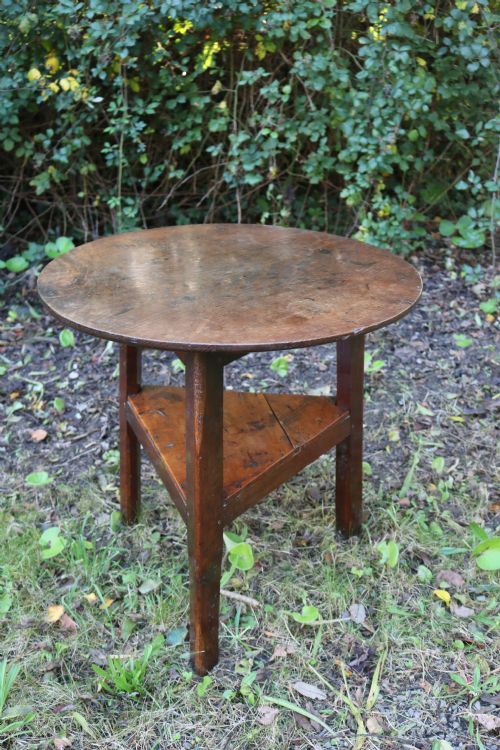 GEORGIAN WELSH OAK CRICKET TABLE MONMOUTHSHIRE CIRCA 1760 - ADDITIONAL PHOTO 1