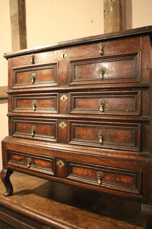 UNIQUE WELSH OAK MINIATURE TALLBOY CHEST SOUTH WALES CIRCA 1740 - ADDITIONAL PHOTO 3
