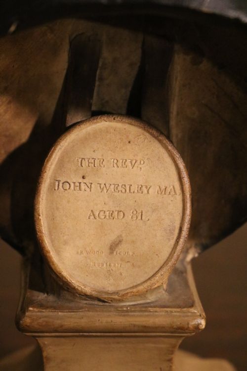 RARE STAFFORDSHIRE EARTHENWARE BUST OF JOHN WESLEY BY ENOCH WOOD CIRCA 1784 - ADDITIONAL PHOTO 5