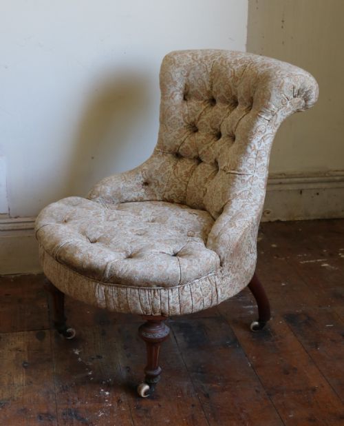 UPHOLSTERED VICTORIAN BEDROOM CHAIR CIRCA 1850 - ADDITIONAL PHOTO 2