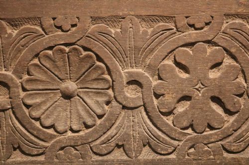 TUDORPERIOD WELSH OAK CARVED CHEST OR COFFER CIRCA 1560 - ADDITIONAL PHOTO 2