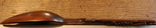 YEWWOOD LOVESPOON WITH CARVED VINE LEAF SWISS CIRCA 1840 - ADDITIONAL PHOTO 4
