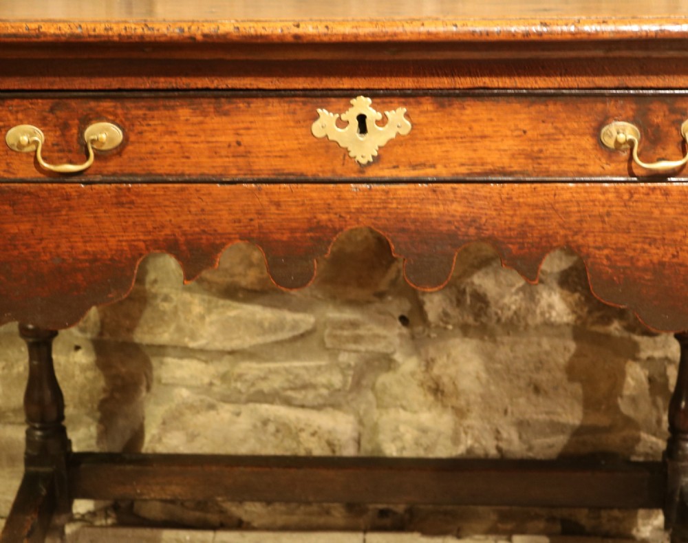 Welsh Oak Side Table, circa 1730 View IV