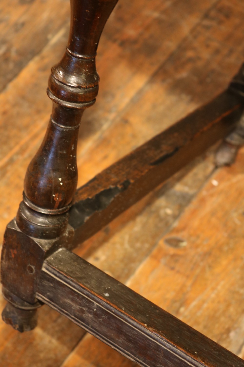 Welsh Oak Side Table, circa 1730 View VII