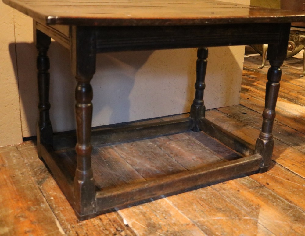 Early Welsh Oak Low Centre Table, circa 1660 View VI