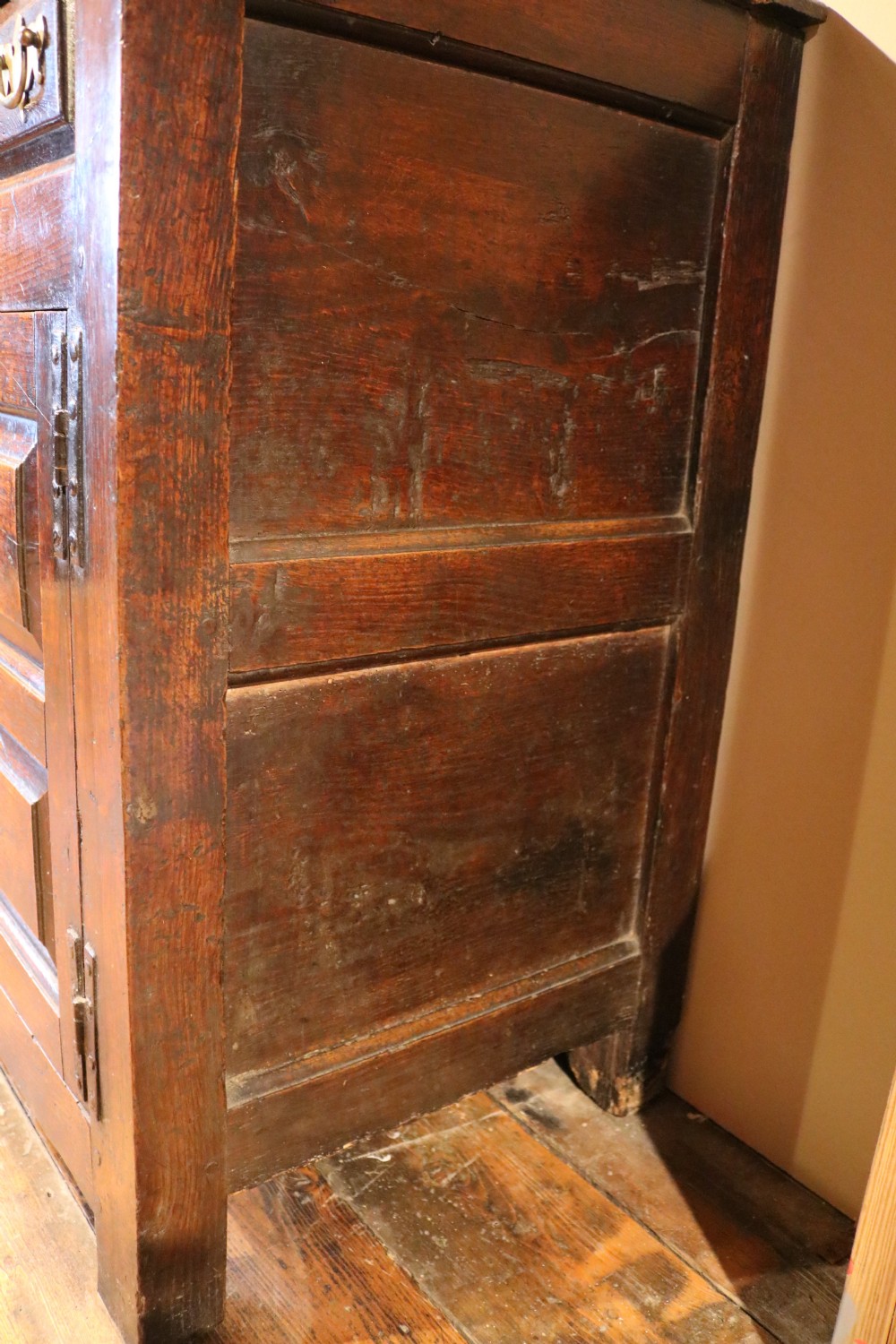 Welsh Oak Cupboard Dresser, circa 1740  View IX