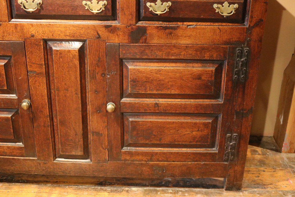 Welsh Oak Cupboard Dresser, circa 1740  View XIII