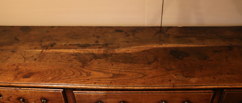 Elegant Welsh Oak Potboard Dresser Base, circa1760 View XII