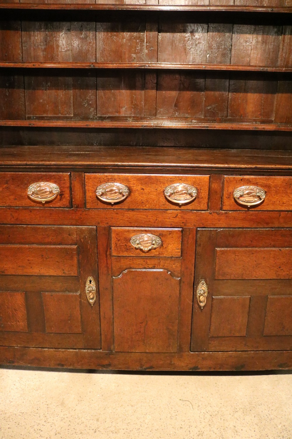 Superb Welsh Oak Cupboard Dresser, Snowdonia, circa 1760 View IX
