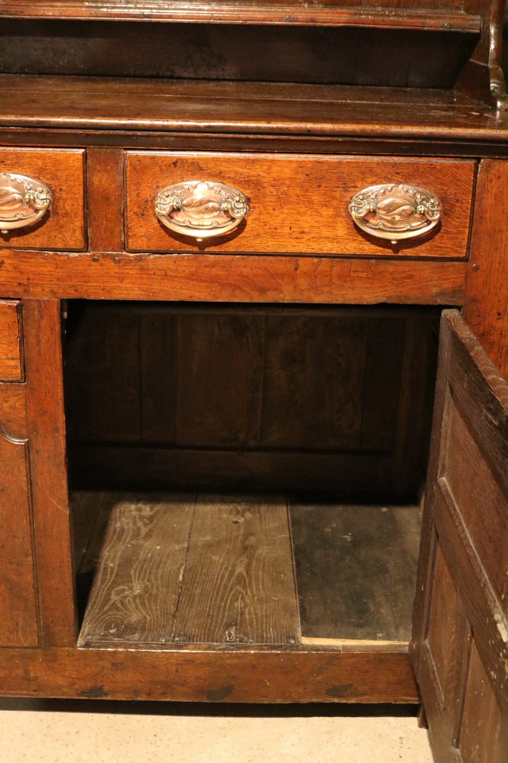 Superb Welsh Oak Cupboard Dresser, Snowdonia, circa 1760 View XII
