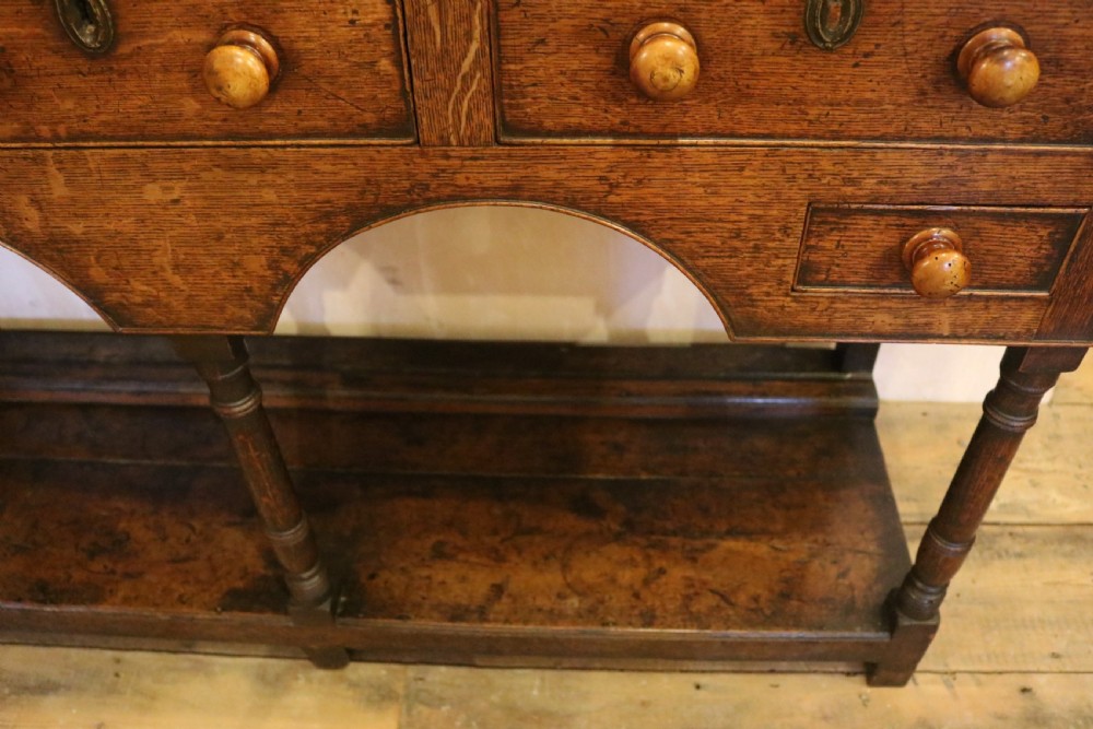 Small Welsh Oak Dresser with Potboard, circa 1800 View IX