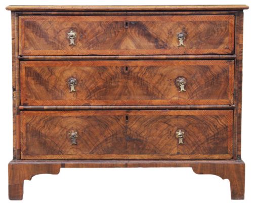 Small Georgian Crossbanded Walnut Chest of Drawers