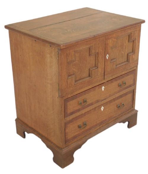 fig 1. Georgian oak dressing chest of drawers