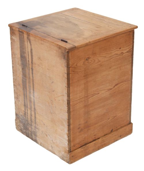 fig 2. Georgian Pine coffer blanket box chest