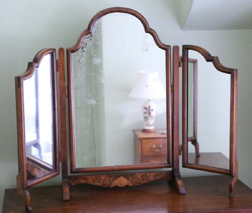 Walnut Dressing Table Triple Tryptich Mirror Toilet
