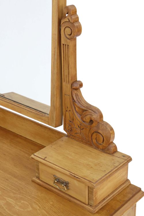 fig 1. Late Victorian stripped pine dressing table
