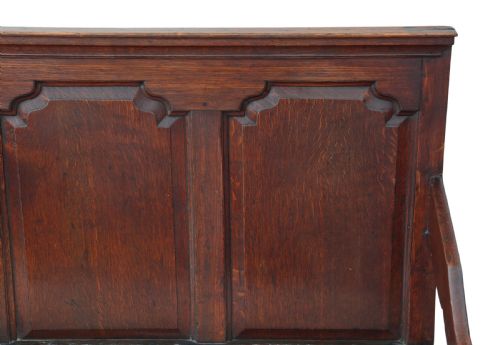 fig 1. Georgian oak settle bench