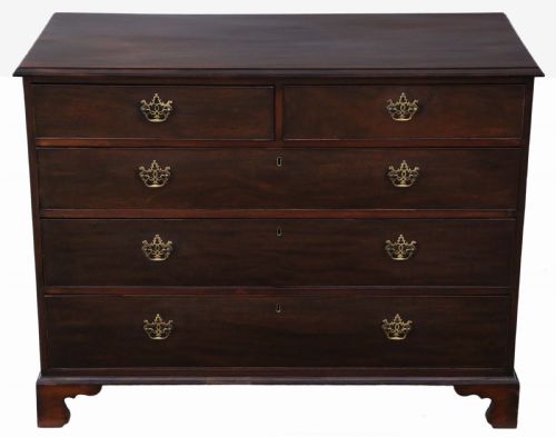 Georgian Mahogany Chest of Drawers