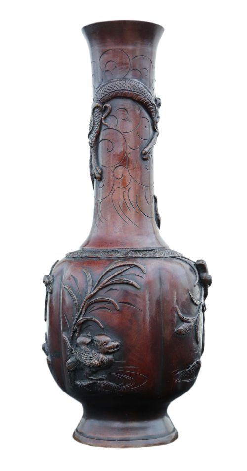 fig 1. Meiji period Japanese bronze vase