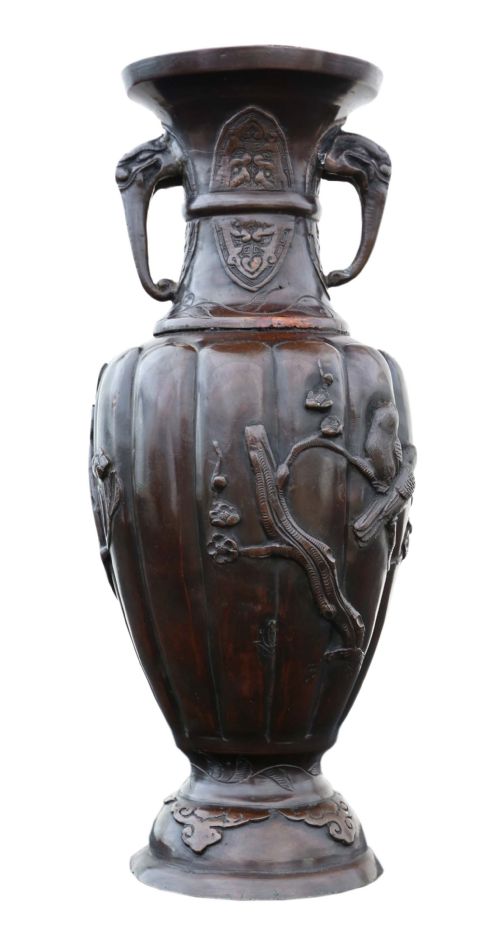fig 1. Japanese bronze vase Meiji period