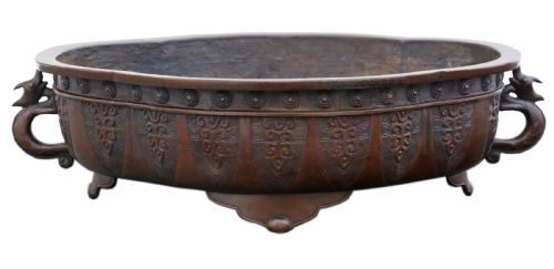 fig 2. Antique Oriental Japanese large fine quality shaped bronze jardinière Meiji Period C1900 Suiban Ikebana