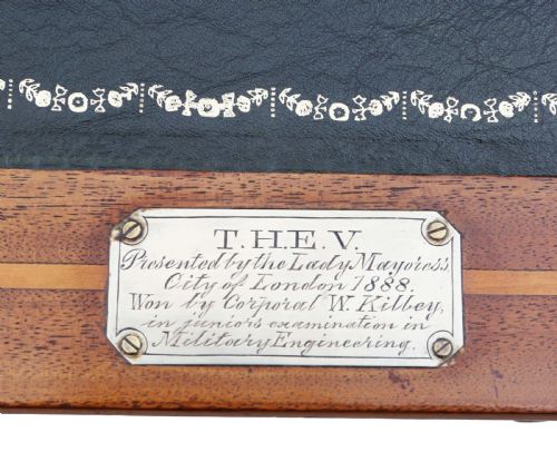 FINE QUALITY ANTIQUE MAHOGANY WRITING AND DRESSING TABLE LATE 19TH CENTURY - ADDITIONAL PHOTO 5