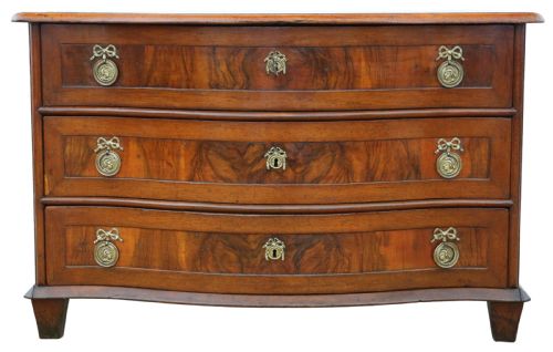 ANTIQUE LARGE 18TH CENTURY CONTINENTAL OAK AND WALNUT SERPENTINE CHEST OF DRAWERS FINE QUALITY - ADDITIONAL PHOTO 2