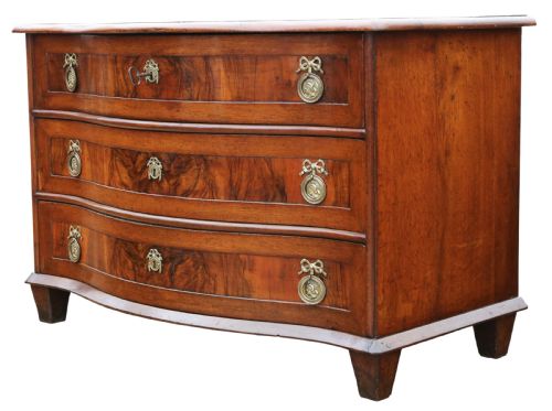 ANTIQUE LARGE 18TH CENTURY CONTINENTAL OAK AND WALNUT SERPENTINE CHEST OF DRAWERS FINE QUALITY - ADDITIONAL PHOTO 3