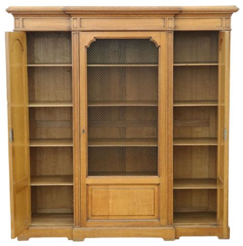 fig 1. Antique c.1920 Large Light Oak Housekeeper’s Cupboard