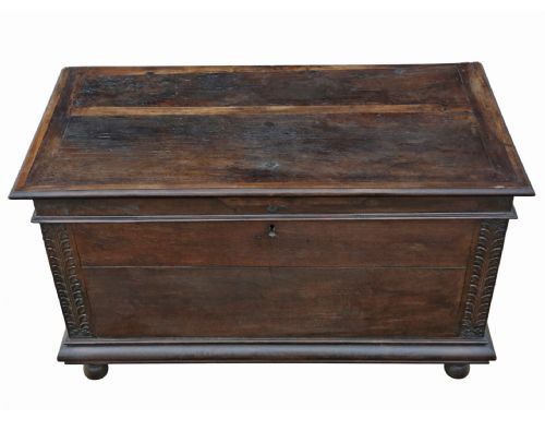 ANTIQUE LARGE 18TH CENTURY EUROPEAN OAK COFFER FINE QUALITY - ADDITIONAL PHOTO 1