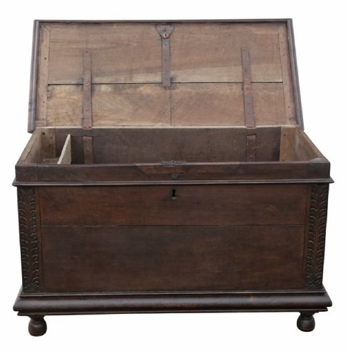 ANTIQUE LARGE 18TH CENTURY EUROPEAN OAK COFFER FINE QUALITY - ADDITIONAL PHOTO 7