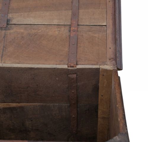 ANTIQUE LARGE 18TH CENTURY EUROPEAN OAK COFFER FINE QUALITY - ADDITIONAL PHOTO 9