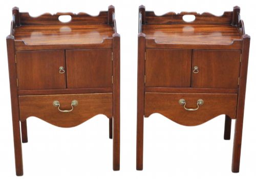 FINE QUALITY PAIR OF ANTIQUE GEORGIAN REVIVAL MAHOGANY BEDSIDE CUPBOARD TABLES C1930
