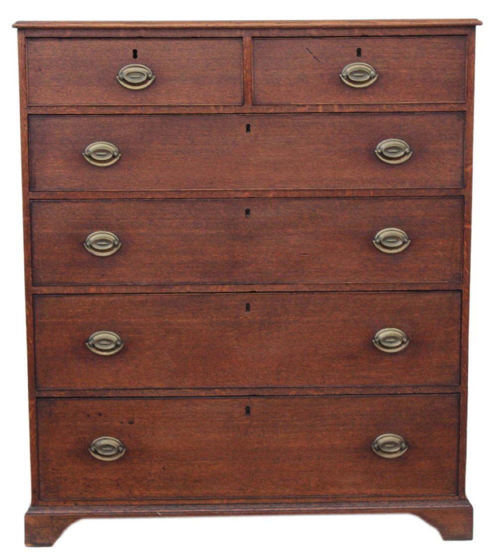 Georgian oak chest of 2 over 4 drawers