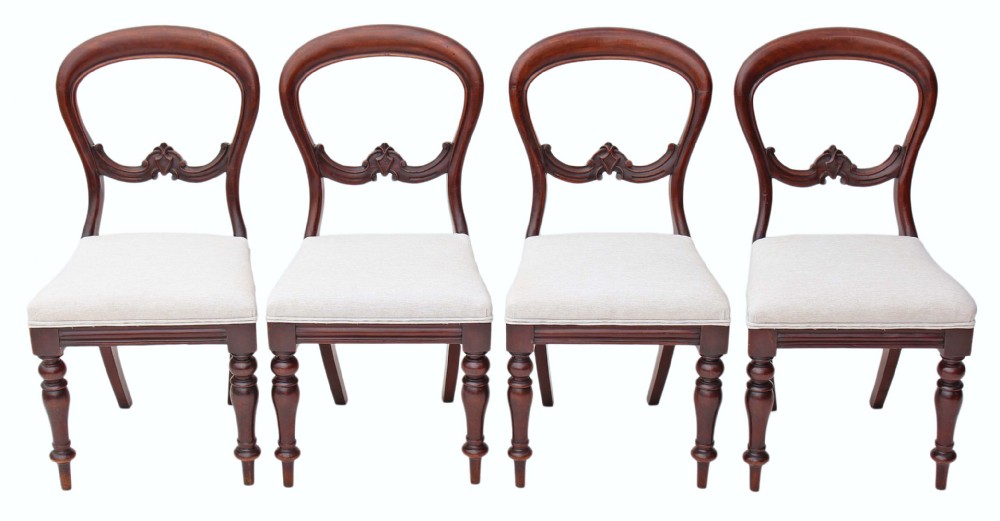 Set of 4 Victorian balloon back mahogany dining chairs 