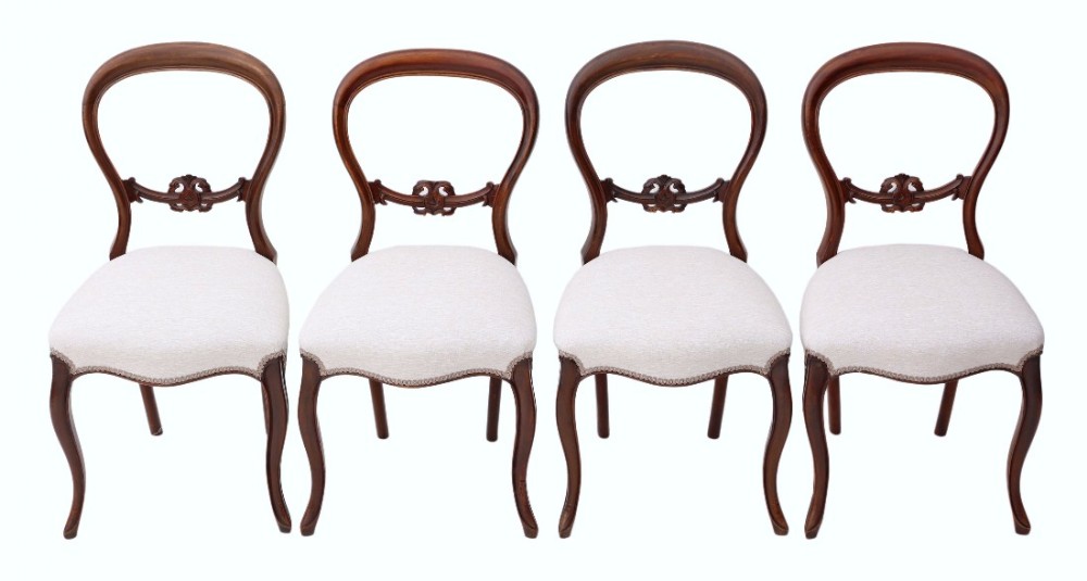 Set of 4 Victorian balloon back walnut dining chairs