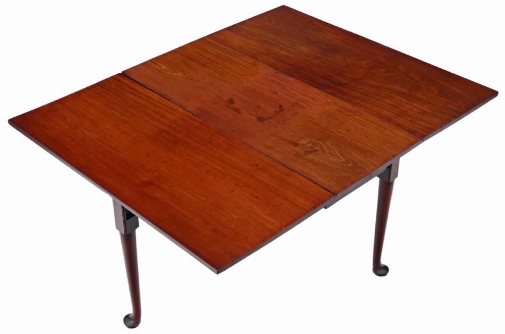 Georgian mahogany pad foot gateleg dining table