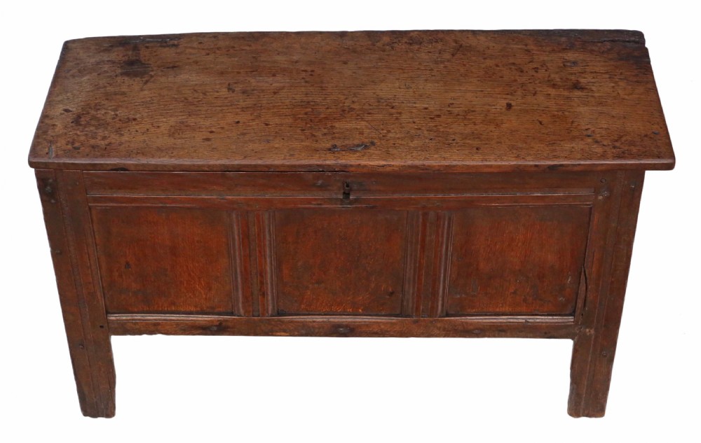 Georgian oak coffer or mule chest View V