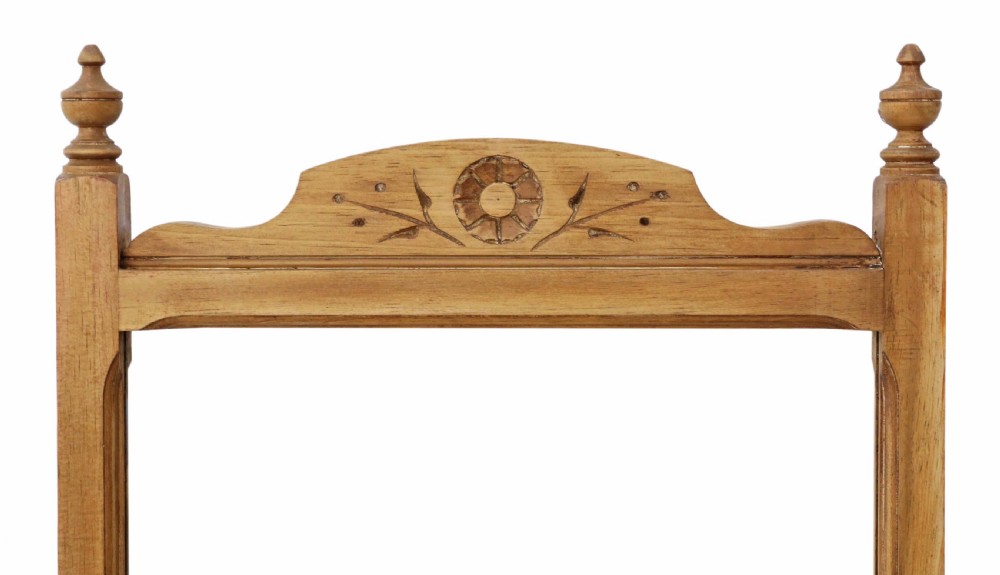 Late Victorian stripped pine dressing table View VI