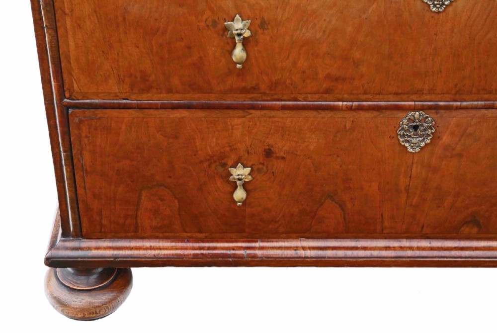 William & Mary walnut chest of drawers View IV