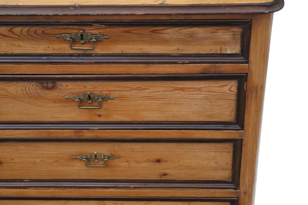 Victorian pine chest of drawers View IV