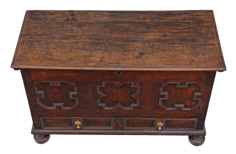 Georgian 18th Century oak coffer or mule chest View II
