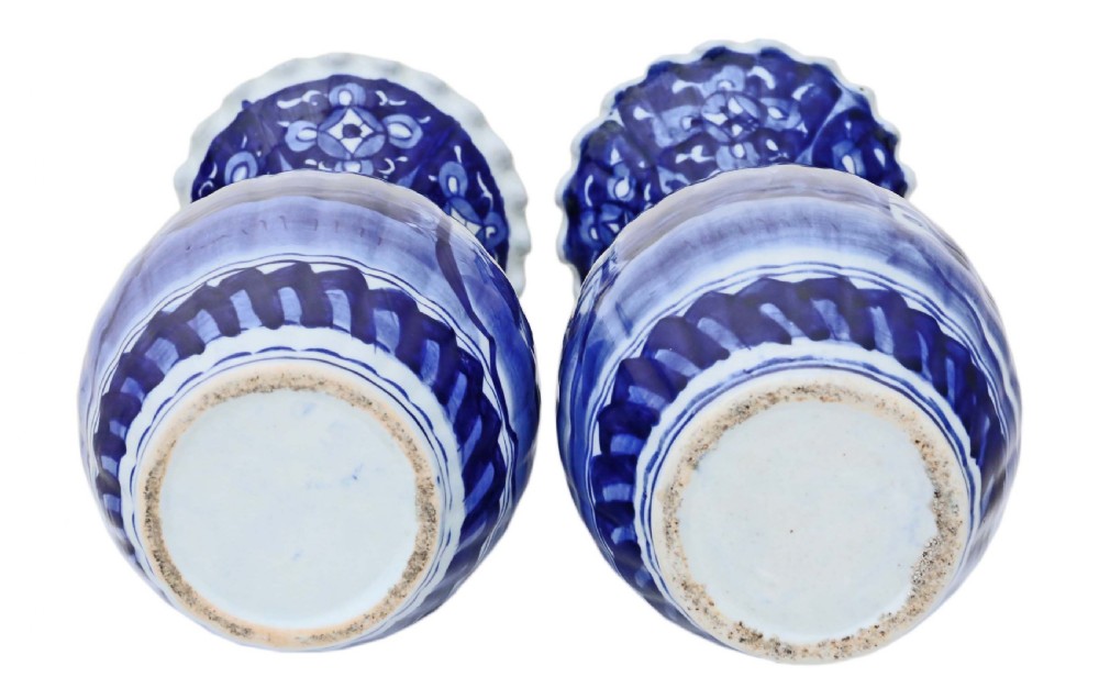 Large pair of Japanese Meiji blue and white vases View VI